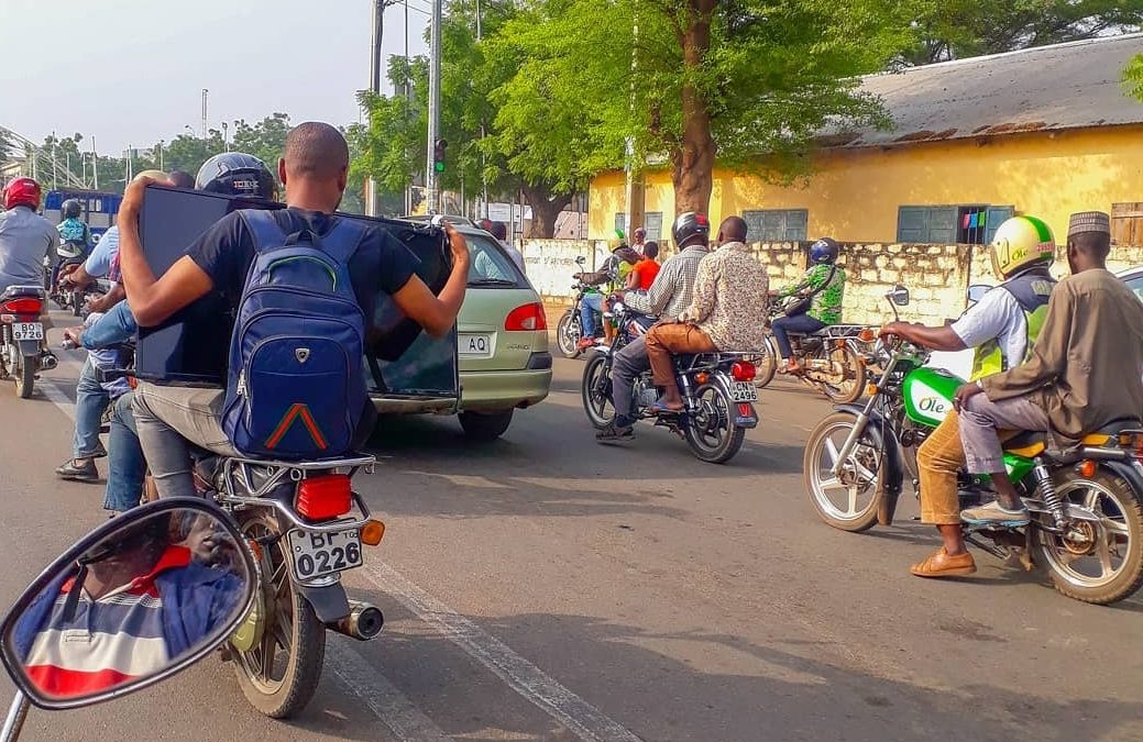 LES NOMS DES RUES DE LOME